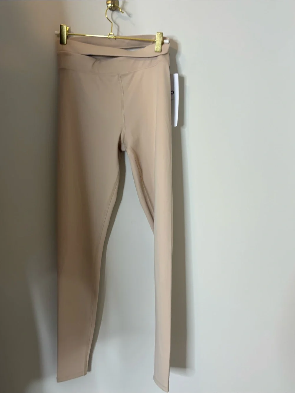 NWT ALO Yoga Airlift High-Waist All Access Legging Macadamia Small
